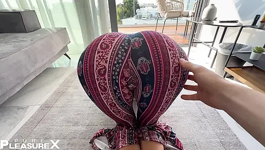 Latin twerk yarak üzerinde - balina kuyruğu çılgınlığı
