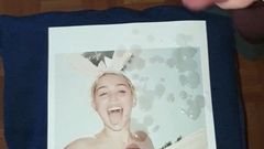 miley cyrus üzerinde boşalmak