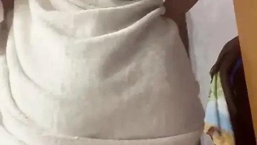 Sexy latina bewegt es, bis du hart wirst