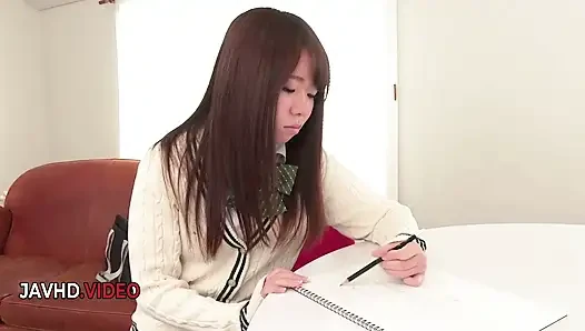 Chihiro Nishikawa Memberikan Blowjob Nakal di Dalam Kelas