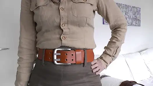 Aufregender gürtel anprobe mit einem wäscherock, teil 3, lady victoria Valente