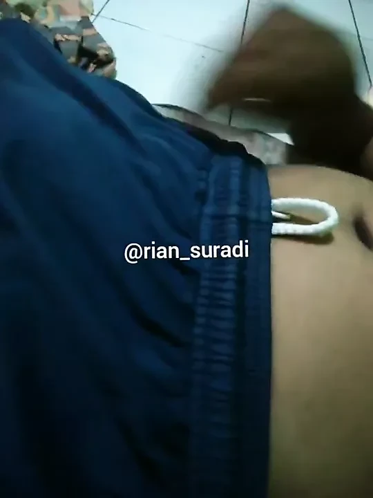 Đồng tính nam: gay indonesian, massage đồ lót màu xanh