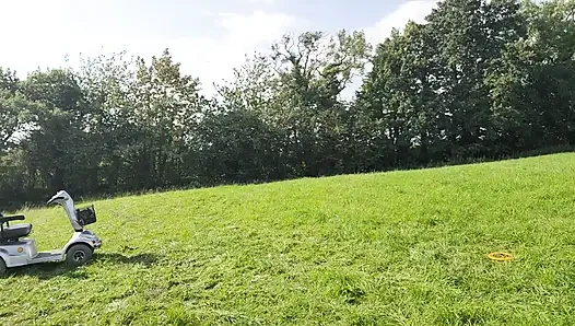Ich fahre meinen neuen mobility-scooter