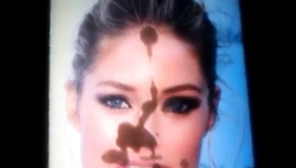 Doutzen kroes yüzüne boşalıyor