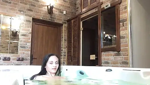 Halka açık saunada çıplak