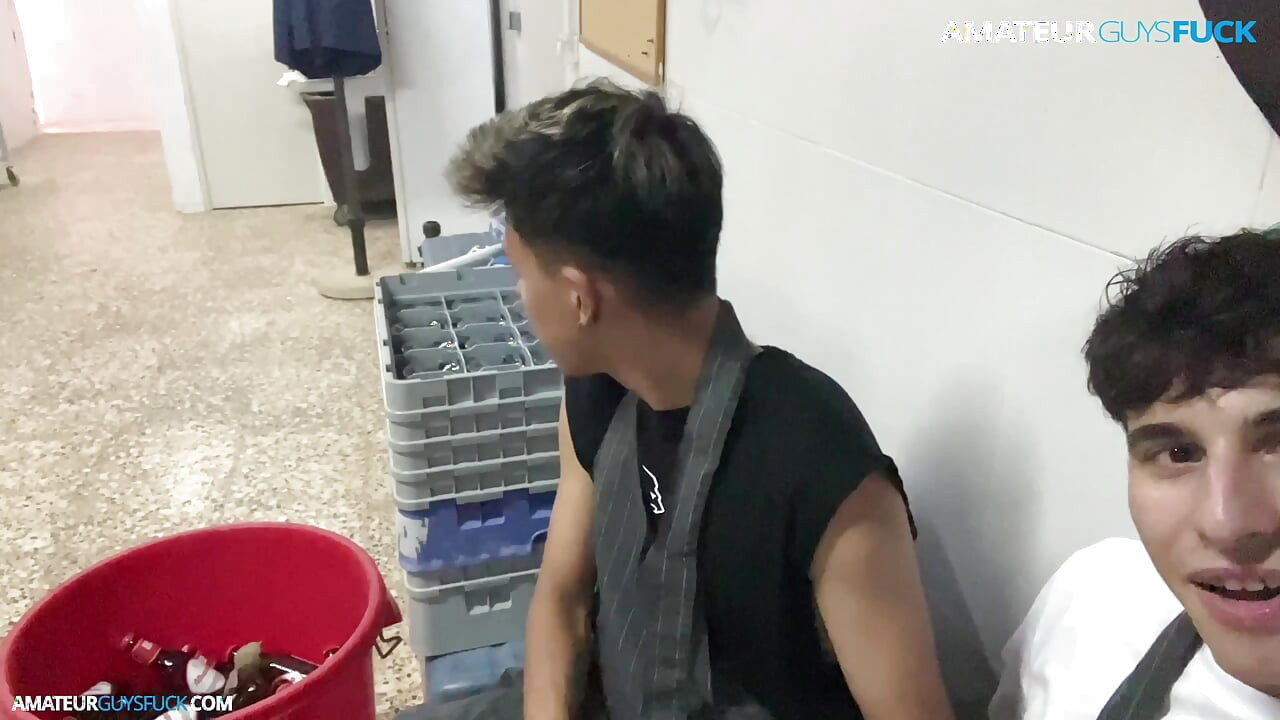 I Let My Coworker Suck My Dick During Lunch Break While People Walked Right Past Us!