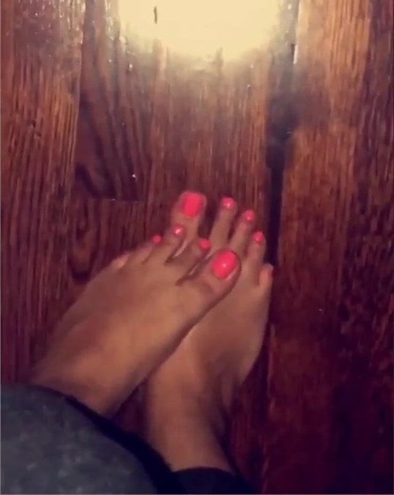 Pretty Feet Tease