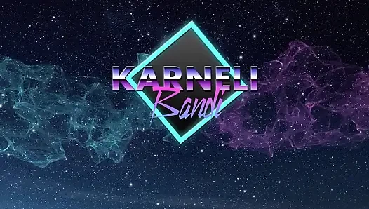 Симпатичная Кошечка скачет на дилдо. Карнели Банди