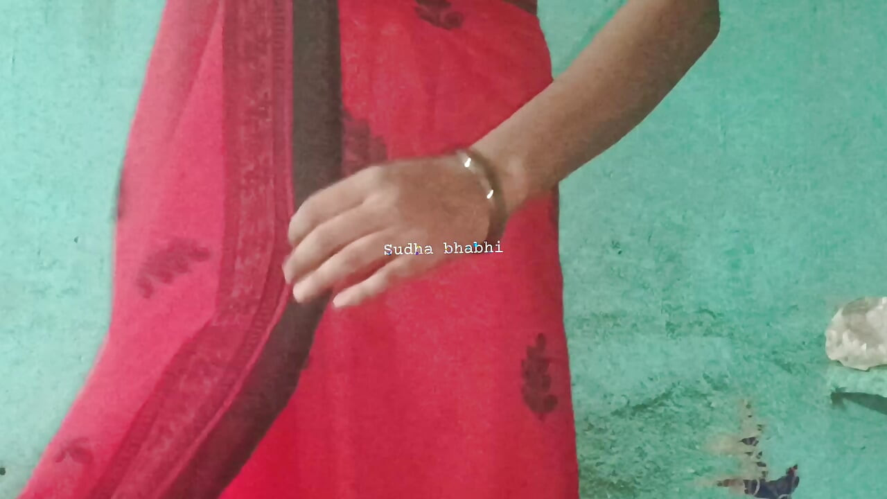 Sudha bhabhi ne saree wearing sudha bhabhi ne saare undressed kar rakh de.