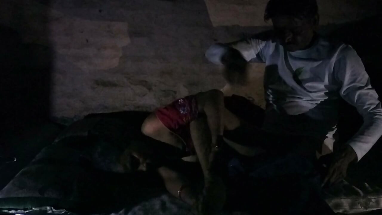 Sali ko jaga kar chudai ki lekin lite chali gayi