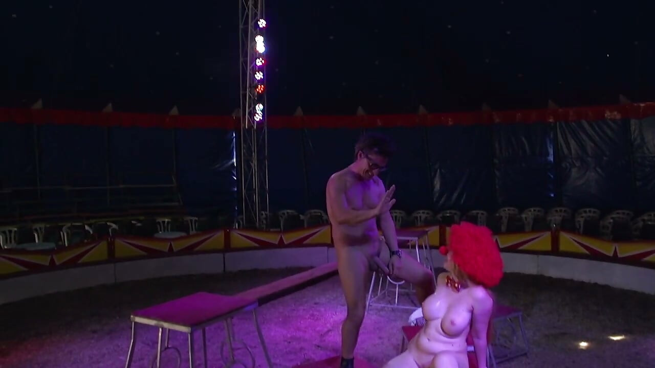 Seksueel avontuur in het circus!