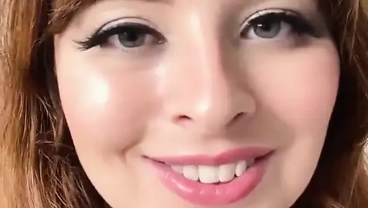 Burada senin için güzel uzun ve şapırtılı bir oral seks var çünkü gerçekten sana biraz gıdımlamak ve boşalmana yardım etmek istiyorum