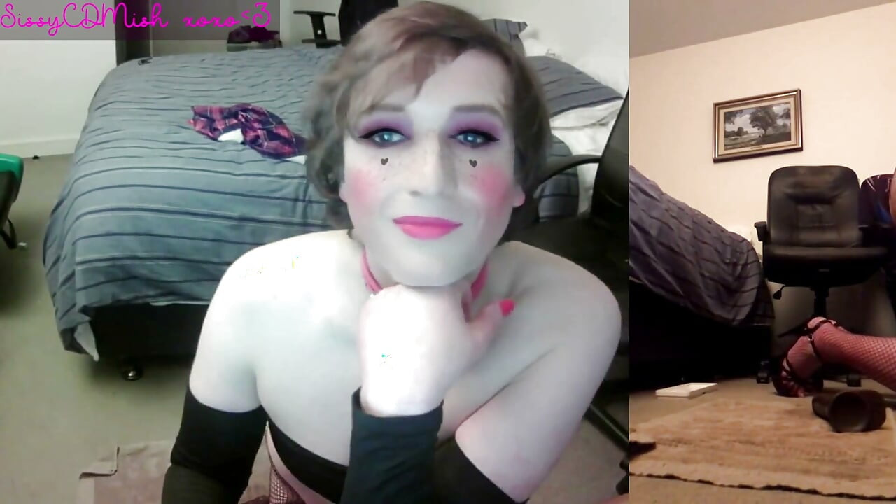 Sissycdmish - rebotando en mi nuevo consolador bbc