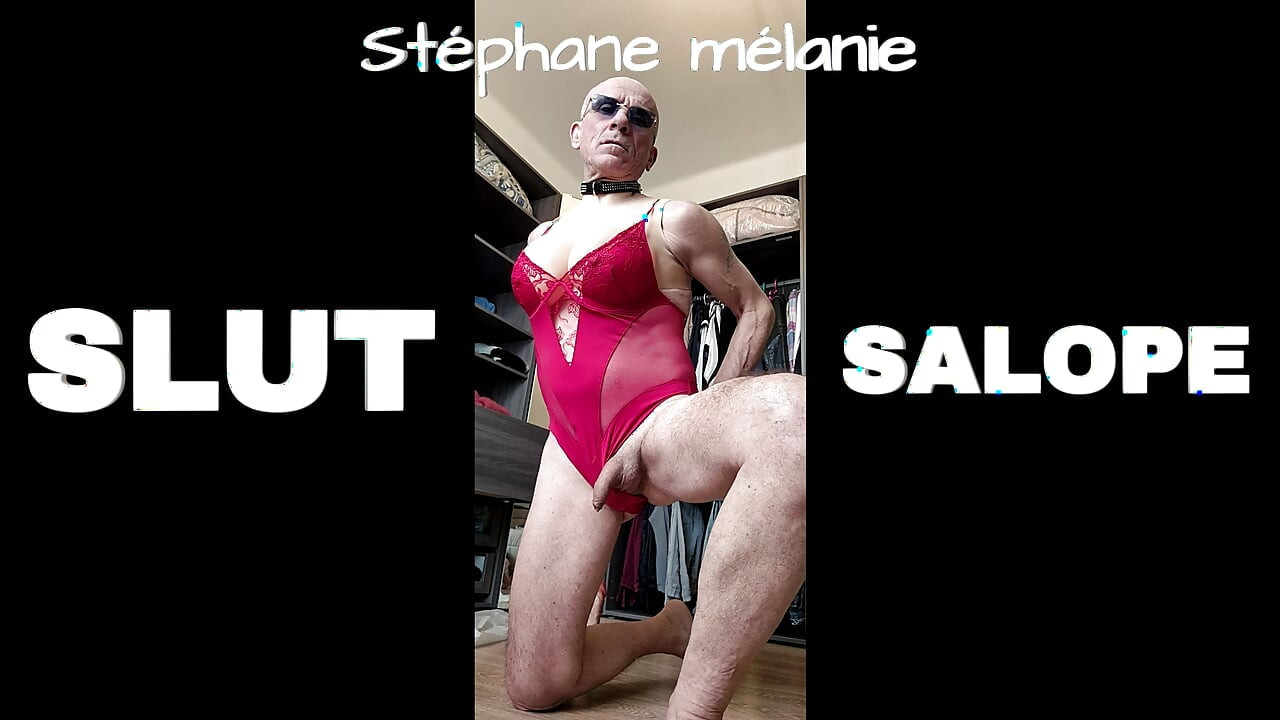 STEPHANE MELANIE IN A TRANS DILDOS HER ASS
