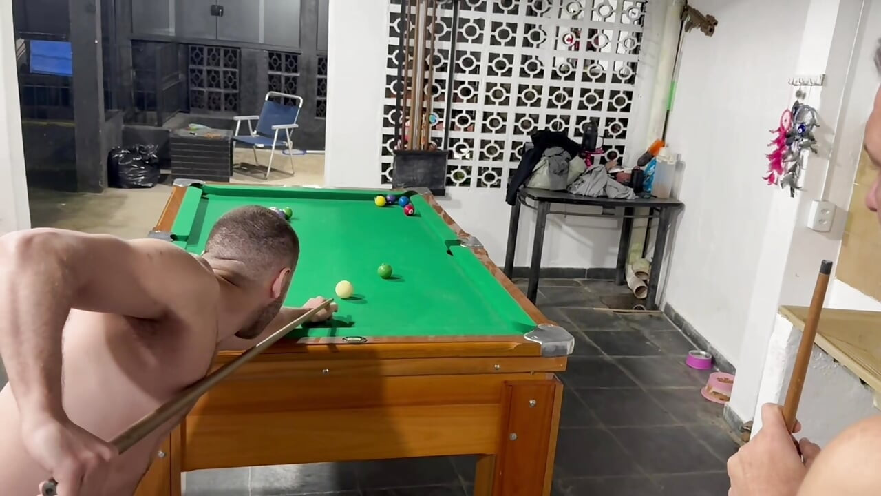Sr Carmona and Victor Ferraz playing naked billiards