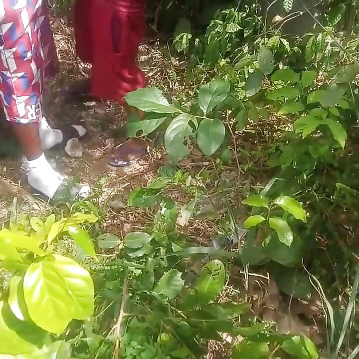 A Bush Hang Out with My Homie