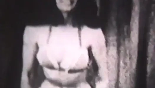 Incredibly sexy vintage brunette in heat