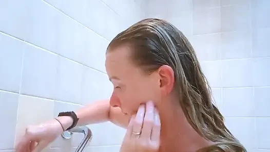 Time to Hop in the Bathtub and Get Ready for the Live Stream.
