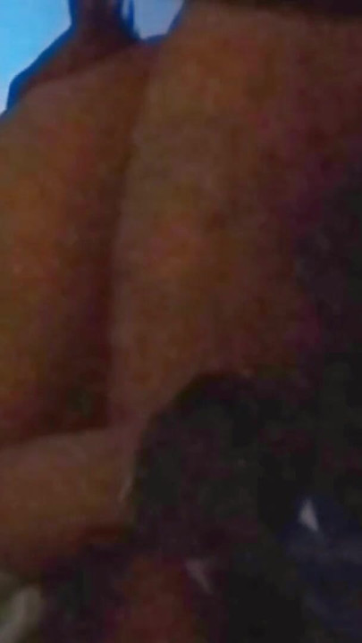 طالبة جامعية متعرجة للغاية وملائمة تجتاز موادها. | مقطع 3