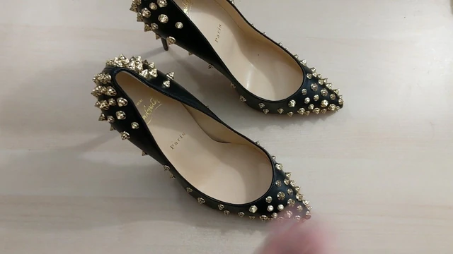 Cum on Louboutin Aimantaclous