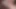 Bal tenli orta yaşlı seksi kadın kanepede büyük bir siyah yarağın tadına bakıyor