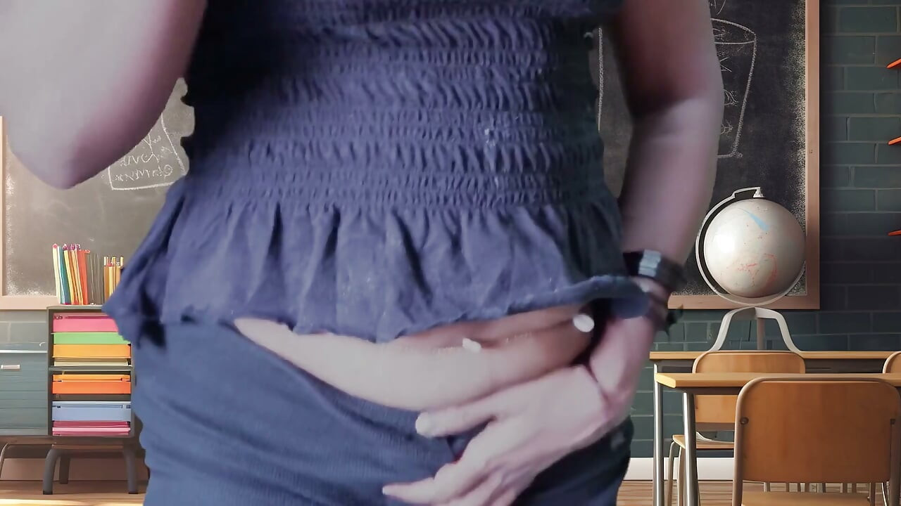Indische collegeleraar Bhabi hard genomen door haar student