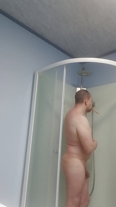 I love showing myself naked and imagining that your wife is fingering herself while looking at me