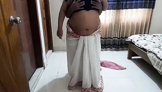 55-year-old Tamil Stepaunty Fucked Hard While She Was Sweeping the House