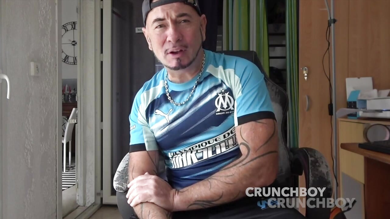 내 베프의 대물 을 빨고 맨발로 따먹기