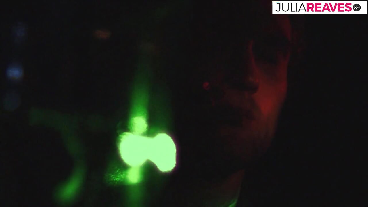 Azgın sürtük amına bolca döl alıyor