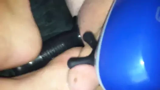 Korkak titreyen küçük horoz için orgazm....