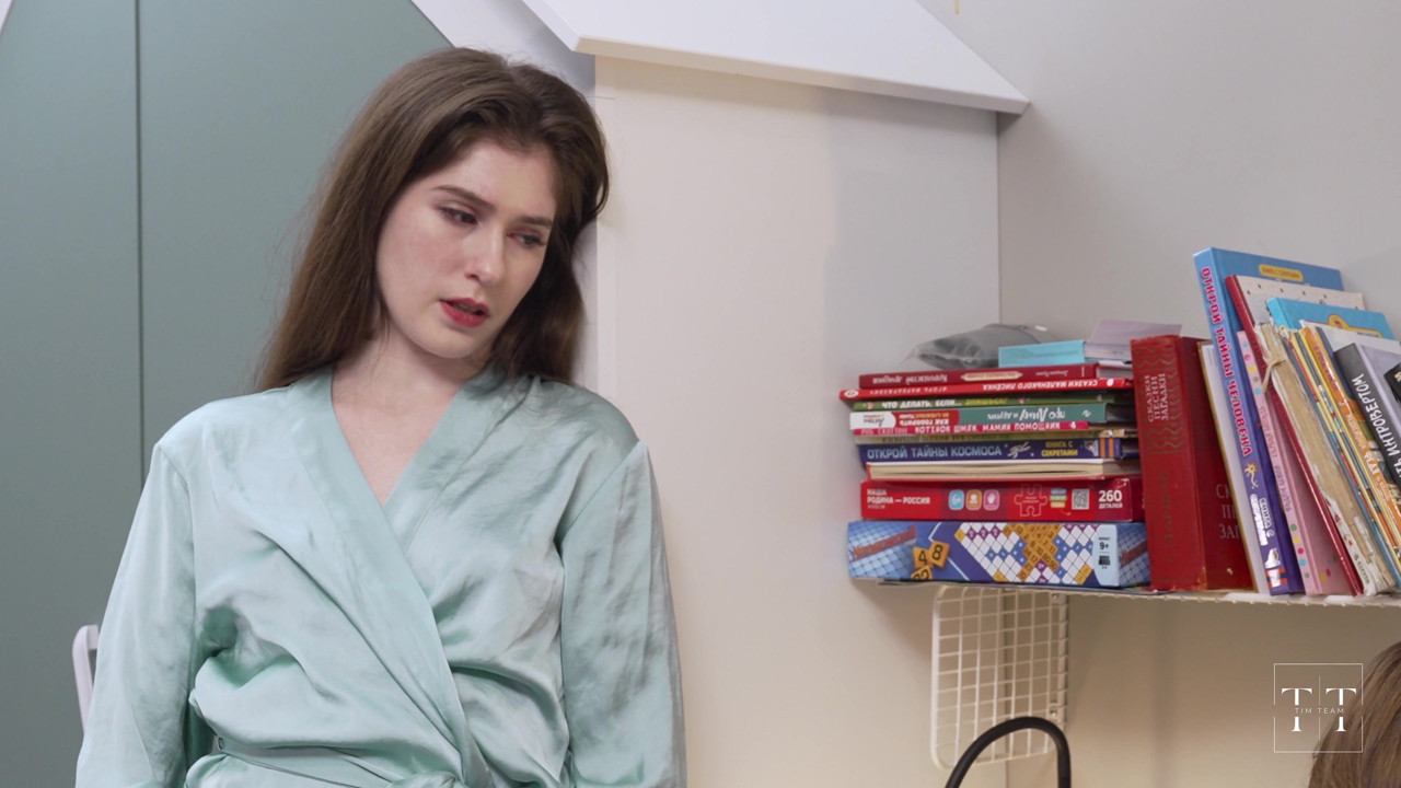 あなたはとても悪い女の子でした、ベラ!継父ティムはあなたを罰します