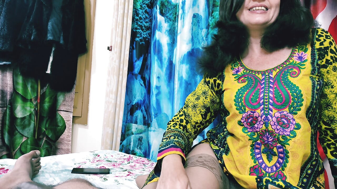 Milf caliente consigue una polla gorda