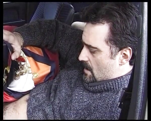 Azgın Alman sürtükler yarak arıyor 11