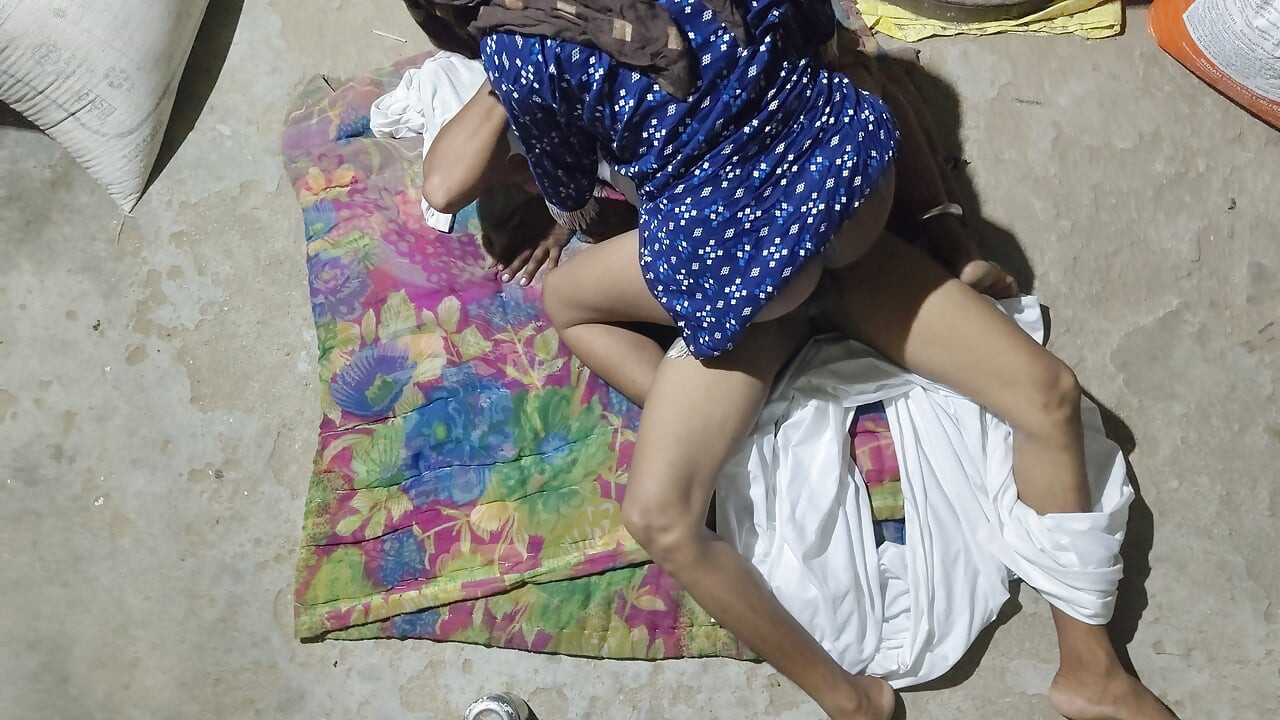 Hintli köylü seksi sevimli ateşli vücutlu kız