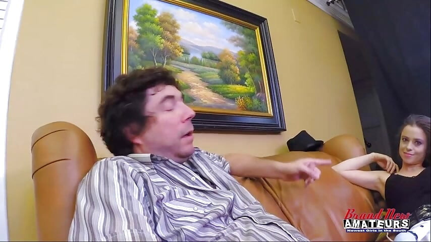Reagan minúscula morena milf de mãos macias firme punheta gananciosa termina!