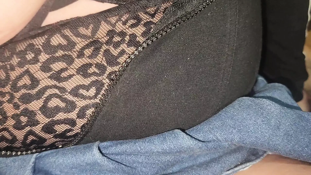 我让这个热辣的金发女郎在内射后潮吹