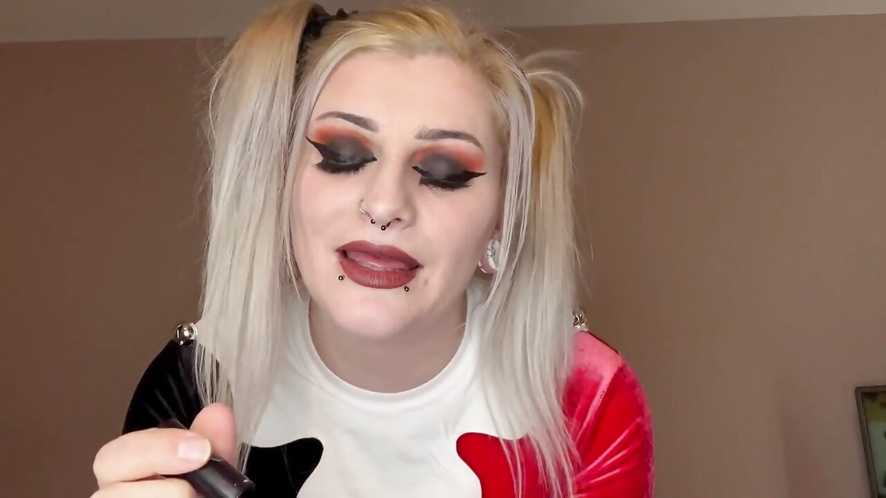 Harley Quinn феминизацией и тебя страпоном