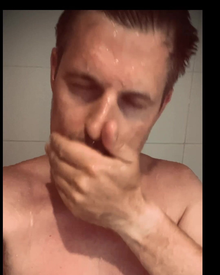 Thomas Renneberg shower porn
