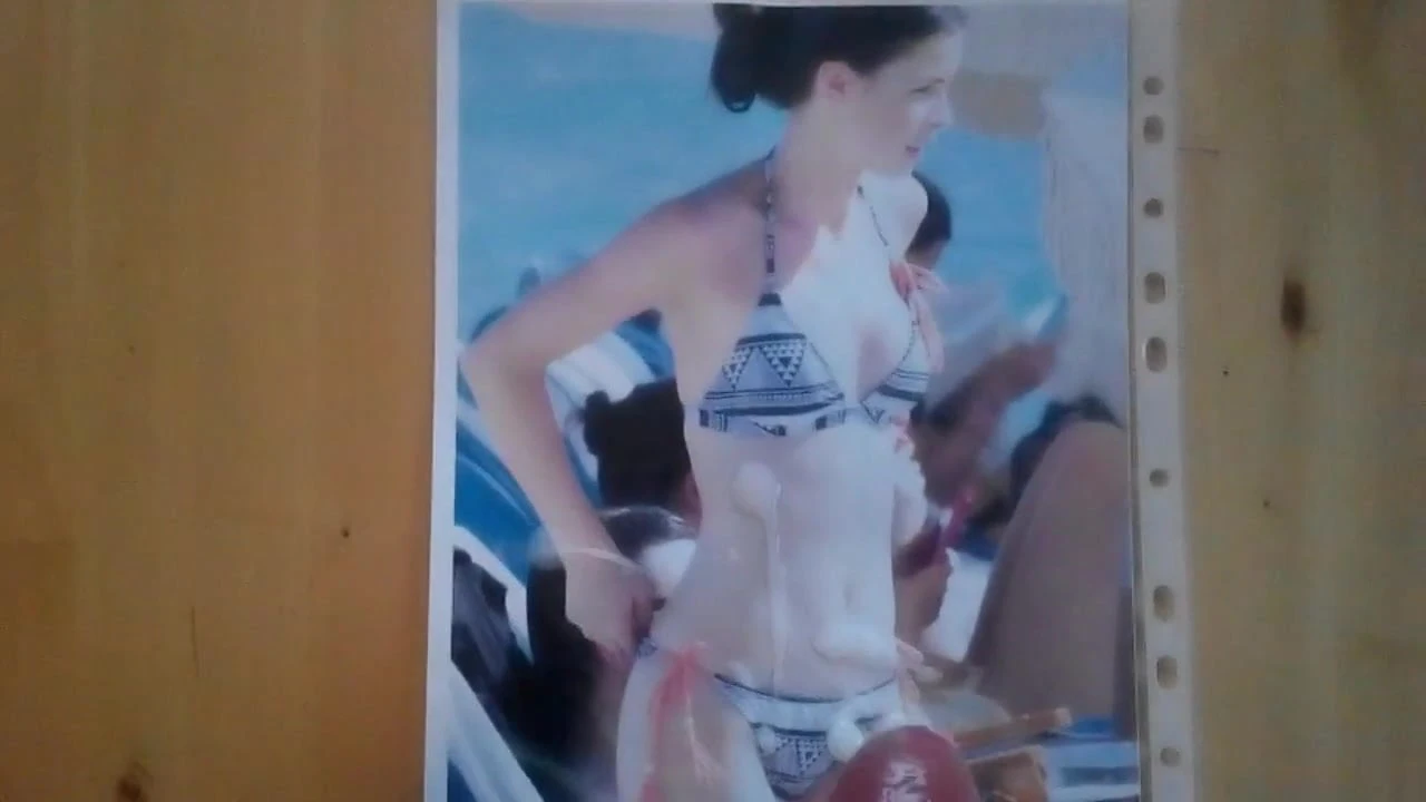Svrši na lenas savršeno bikini telo