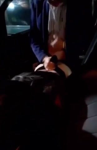 Me la trombo in auto