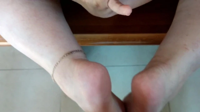 Feet and fingering