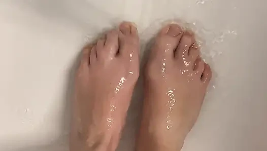 Dreckige Füße Waschen