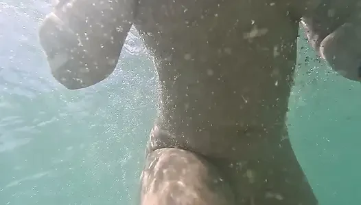 Girl Swimming Naked Underwater No Panties