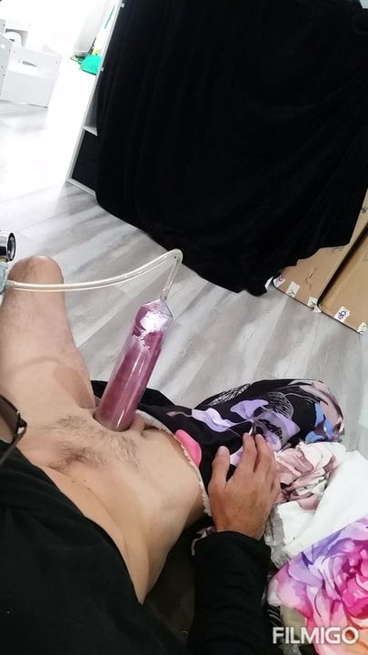 Pumping my horny cock on cam