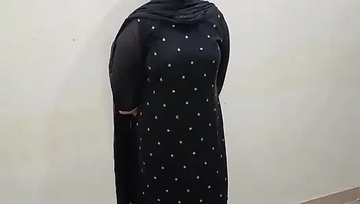 Indian College Babe Was Meet Boyfriend After Five Yers Ago and Fucking Hard in Doggy Style Outdoor