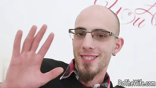 Evli sürtük anya akulova götünü siktirmek istiyor