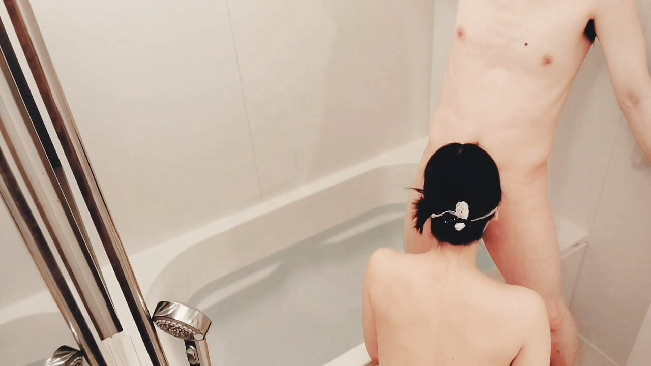 배다른 아들에게 따먹히는 거유녀 그녀가 나를 애원하는 즐거움을 느끼기 시작하면, 나는 A에서 사정하게 될 것입니다. 집에서 만든 아마추어 비공개 촬영