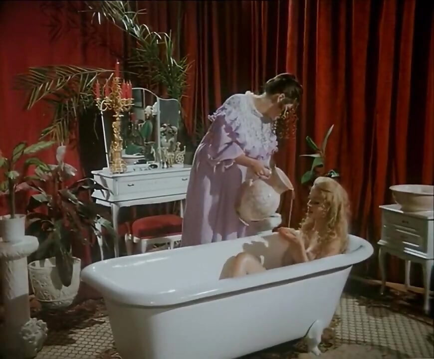 A Merry Widow - Vol. #01