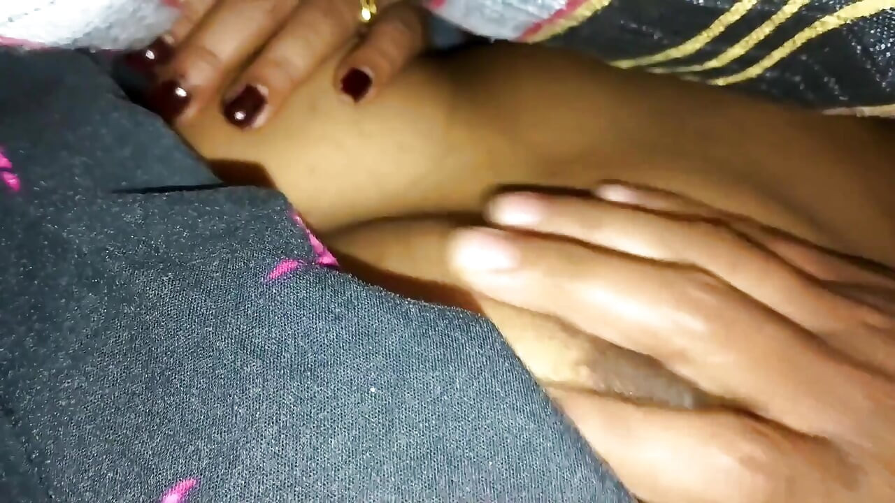 Indian Sexy Bhabhi Suddenly Fucking in Night with Young Neighbor